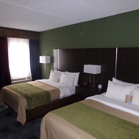 Comfort Inn Cleveland Airport Міддлберґ-Гайтс Екстер'єр фото