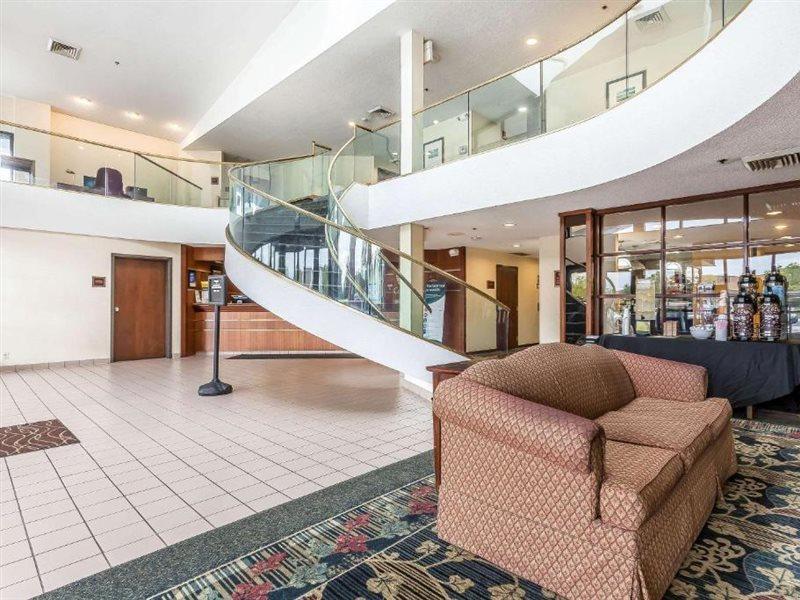 Comfort Inn Cleveland Airport Міддлберґ-Гайтс Екстер'єр фото