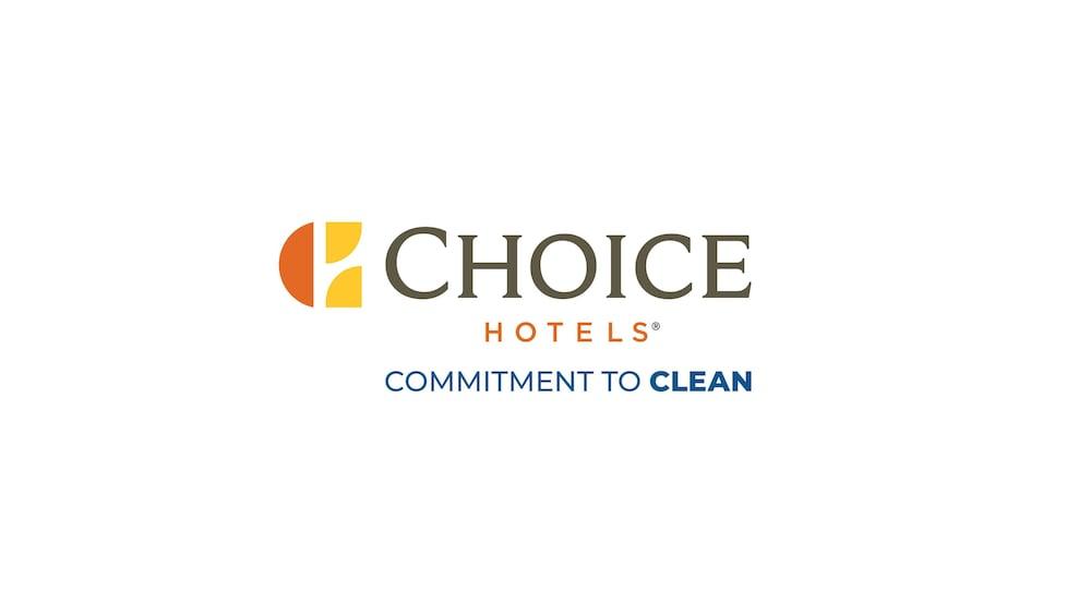 Comfort Inn Cleveland Airport Міддлберґ-Гайтс Екстер'єр фото