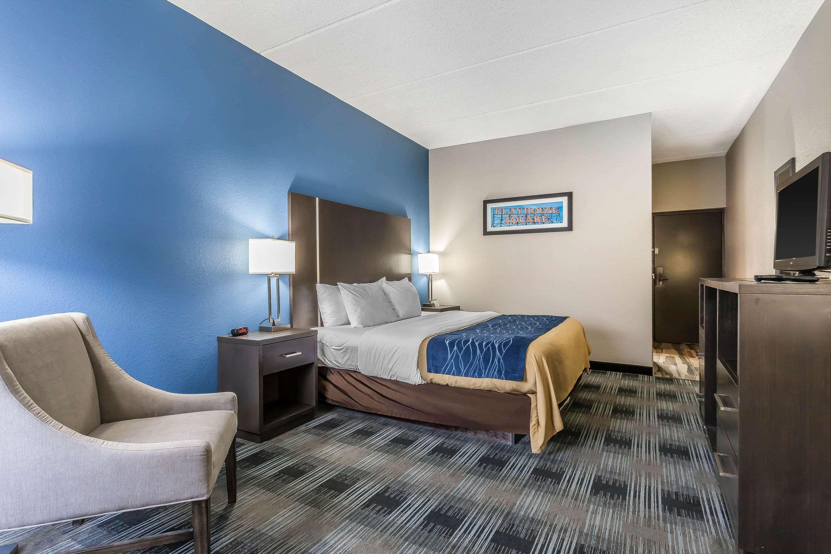 Comfort Inn Cleveland Airport Міддлберґ-Гайтс Екстер'єр фото