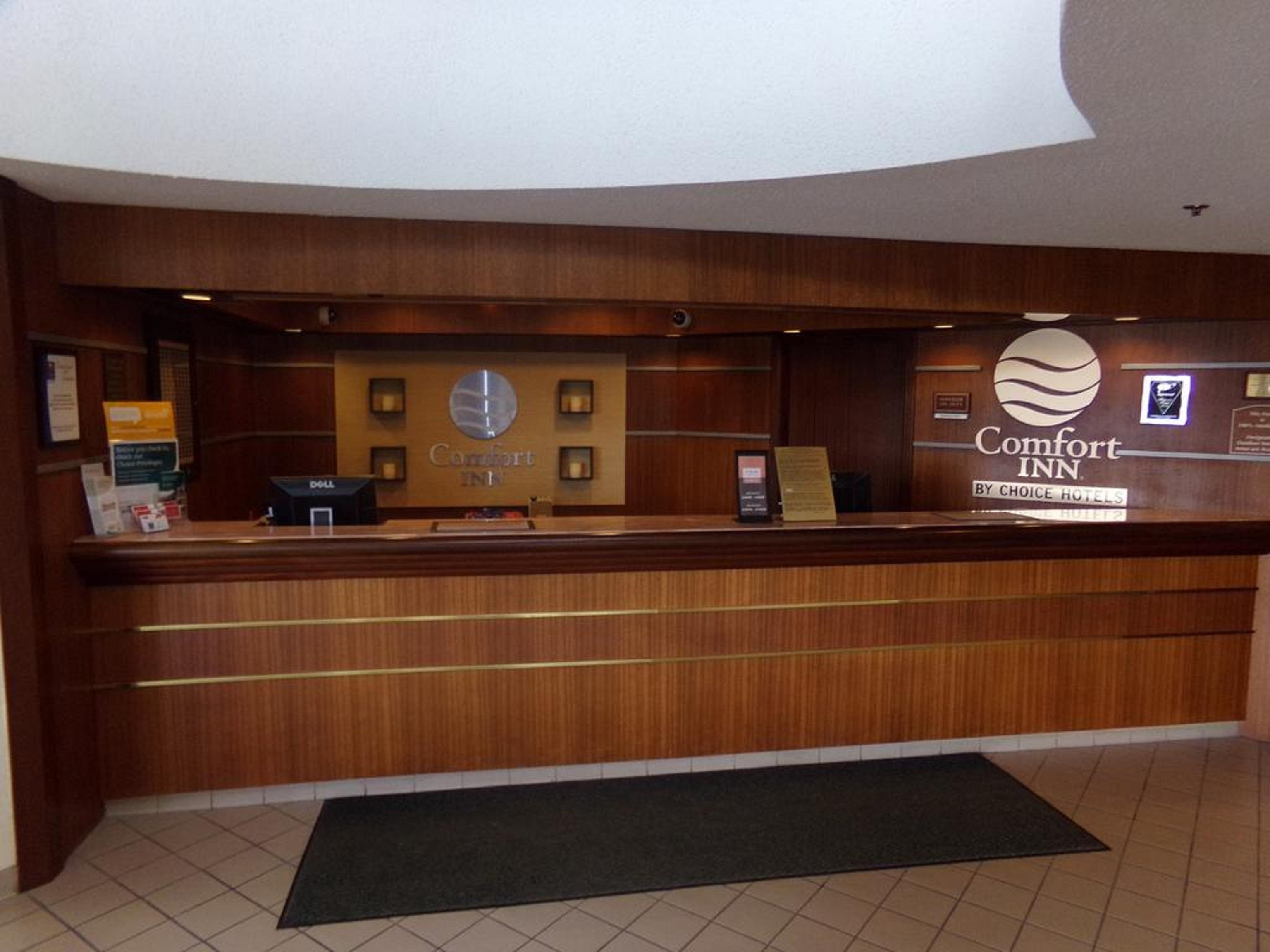 Comfort Inn Cleveland Airport Міддлберґ-Гайтс Екстер'єр фото