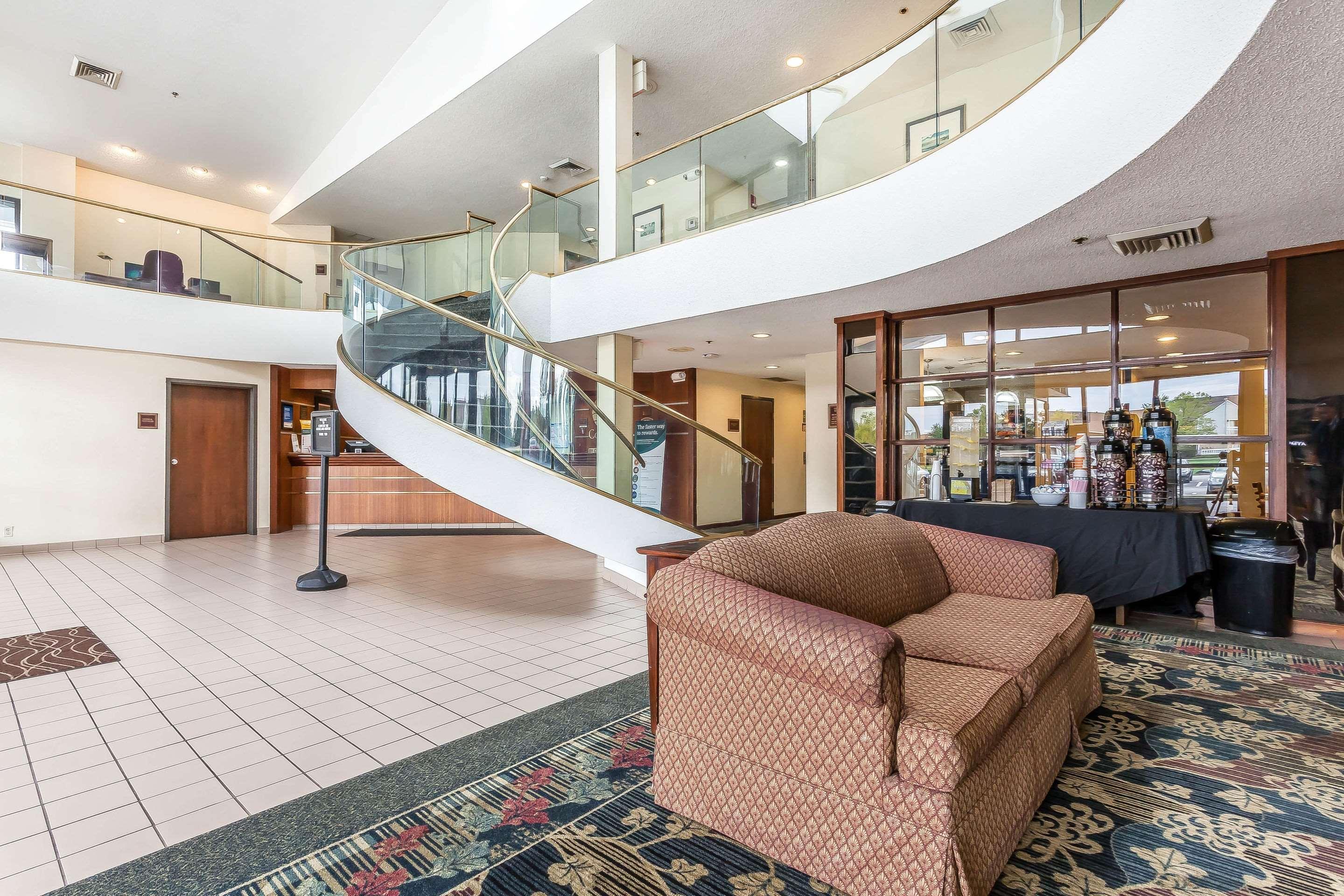 Comfort Inn Cleveland Airport Міддлберґ-Гайтс Екстер'єр фото