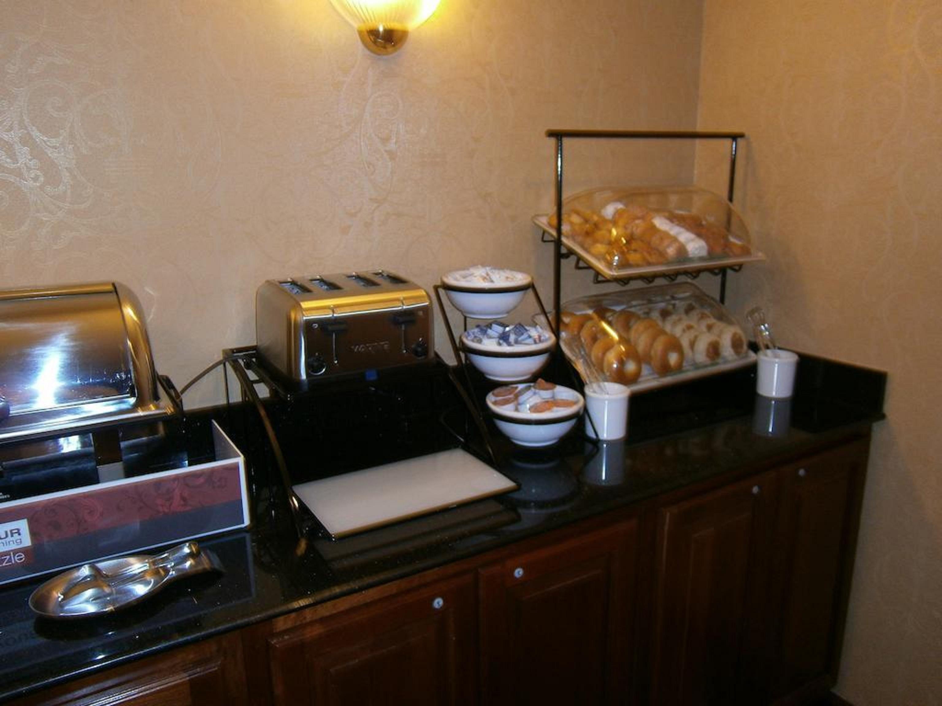 Comfort Inn Cleveland Airport Міддлберґ-Гайтс Екстер'єр фото
