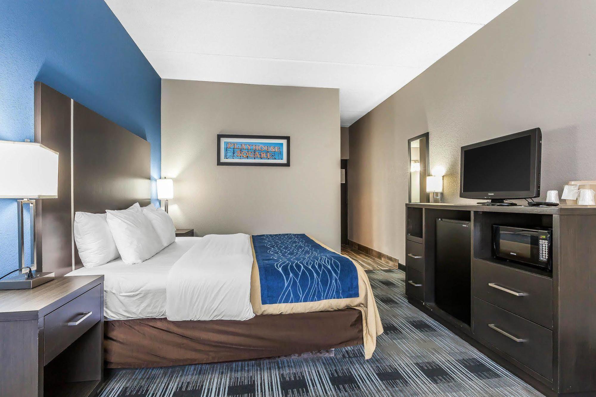 Comfort Inn Cleveland Airport Міддлберґ-Гайтс Екстер'єр фото