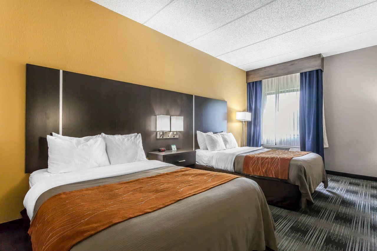 Comfort Inn Cleveland Airport Міддлберґ-Гайтс Екстер'єр фото
